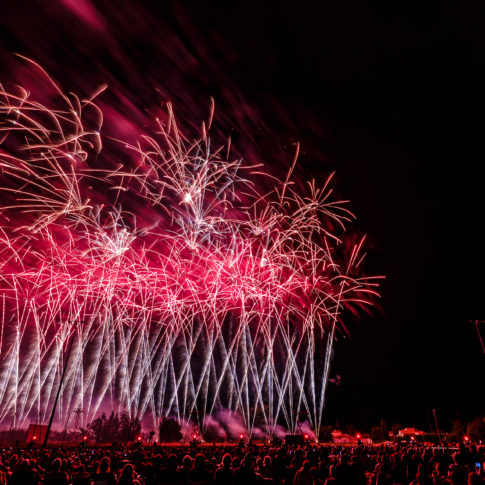 Monteux, Feu d'artifice, Fireworks, couleur, pose longue, motion, Frédéric Bonnaud, FredB Art, Photo, Photographer, Photographe, Paysage, Marseille, France