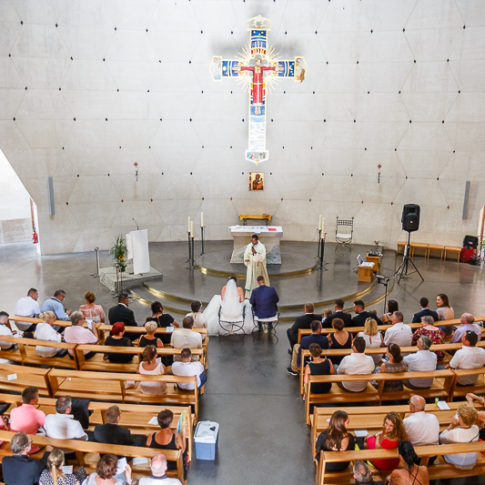 Eglise, couple, Mariage, Wedding, Frédéric Bonnaud, FredB Art, Photo, Photographer, Photographe, Church, Art, Marseille, France